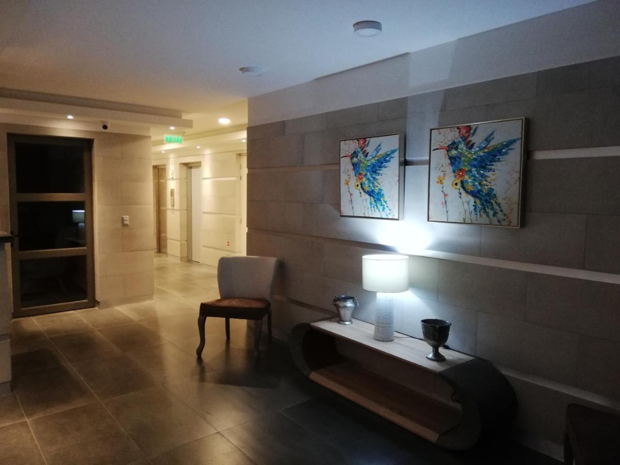 Depto Estudio 1811 Edificio Centro Blanco Con Estacionamiento Τεμούκο Εξωτερικό φωτογραφία
